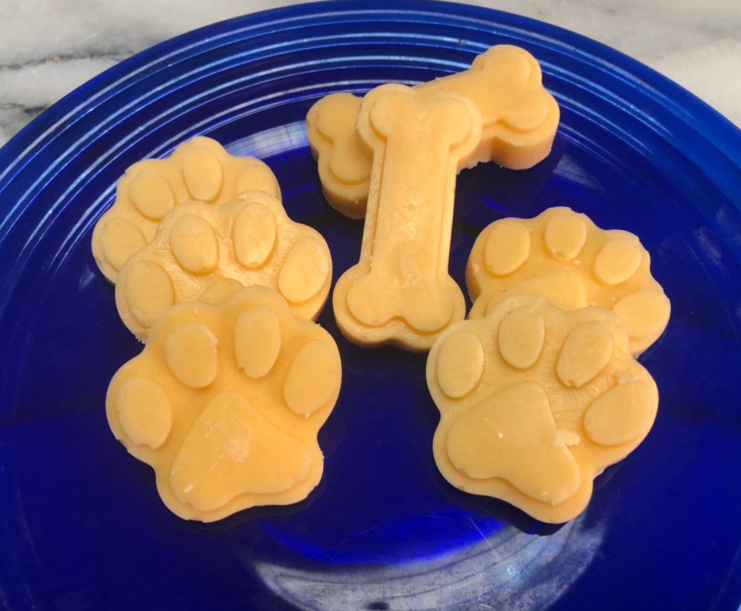 "Banana" Flavored Frozen Doggie Ice Cream Mix - Just add water and freeze!